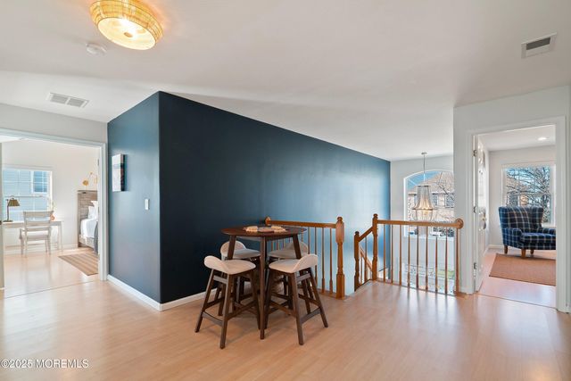 8 Jibsail Drive, Bayville, NJ 08721