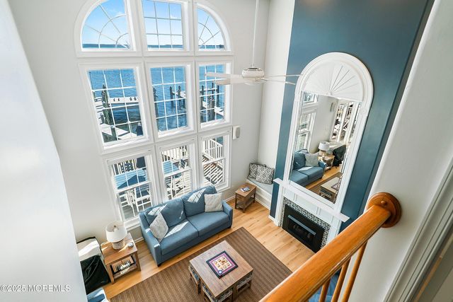 8 Jibsail Drive, Bayville, NJ 08721