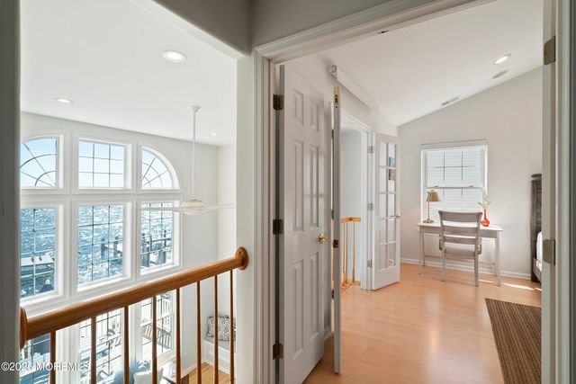 8 Jibsail Drive, Bayville, NJ 08721