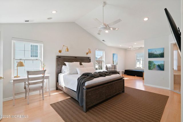 8 Jibsail Drive, Bayville, NJ 08721