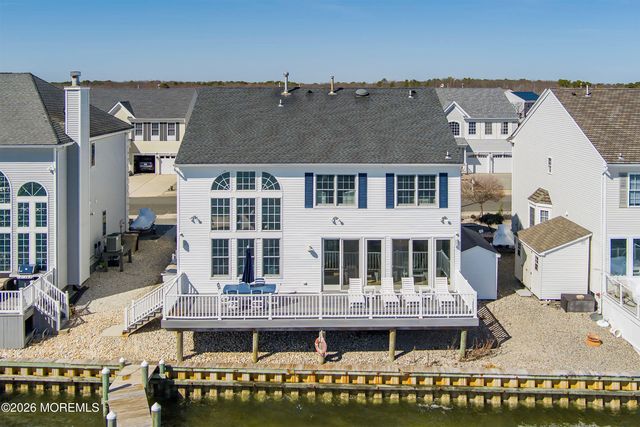 8 Jibsail Drive, Bayville, NJ 08721