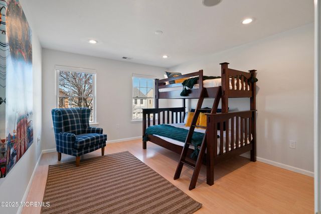 8 Jibsail Drive, Bayville, NJ 08721