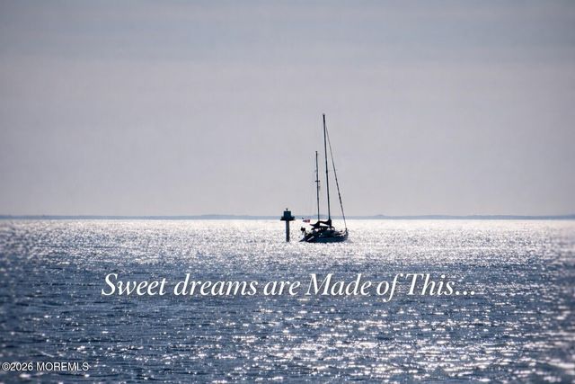 8 Jibsail Drive, Bayville, NJ 08721