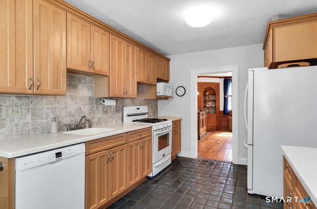 446 Amity Road, Woodbridge, CT 06525