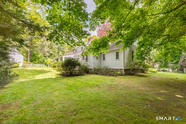446 Amity Road, Woodbridge, CT 06525