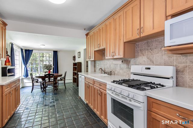 446 Amity Road, Woodbridge, CT 06525