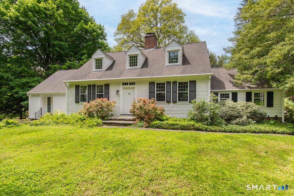 446 Amity Road, Woodbridge, CT 06525