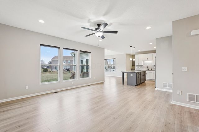 617 Big Stone Drive, Sunbury, OH 43074