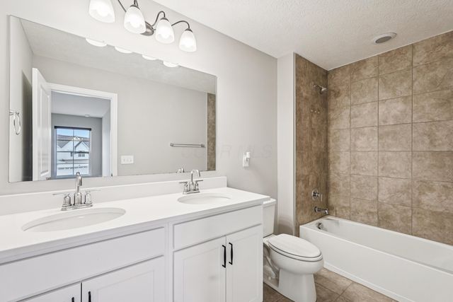 617 Big Stone Drive, Sunbury, OH 43074