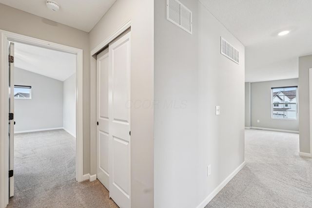 617 Big Stone Drive, Sunbury, OH 43074