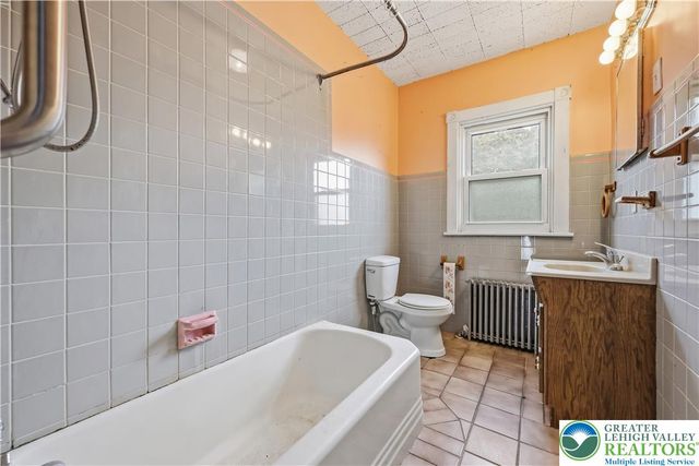 918 East Susquehanna Street, Allentown City, PA 18103