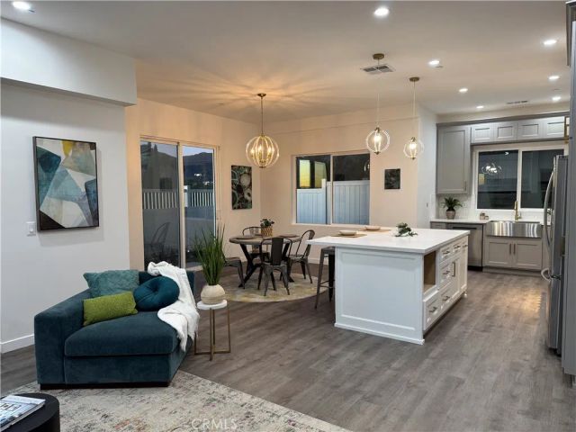 12511 N Haleh Lane 12509, Sylmar, CA 91342