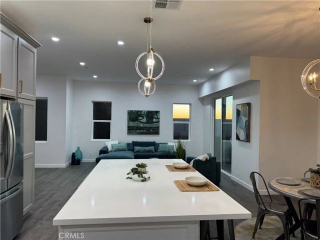 12511 N Haleh Lane 12509, Sylmar, CA 91342