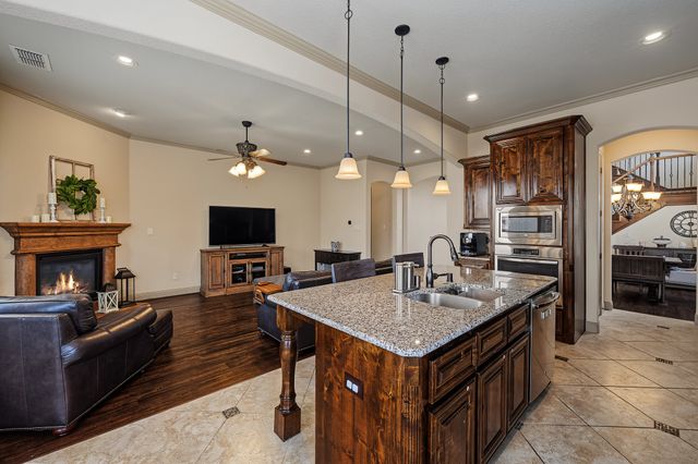 1218 Thistle Hill Trail, Weatherford, TX 76087