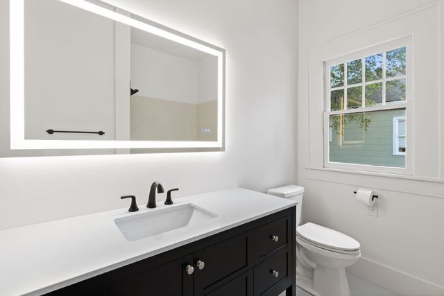 516 N Johnson Street, Mineola, TX 75773