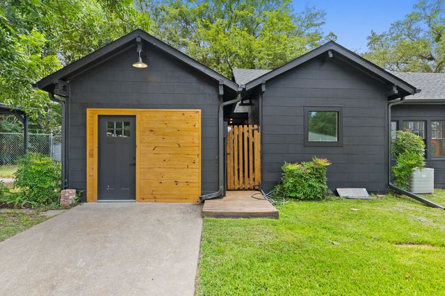 516 N Johnson Street, Mineola, TX 75773