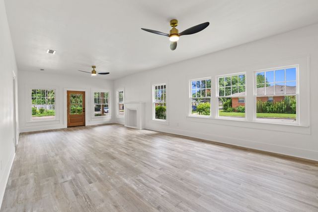 516 N Johnson Street, Mineola, TX 75773