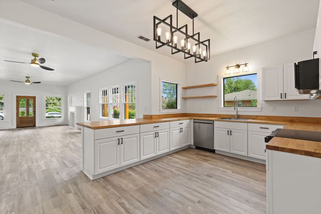 516 N Johnson Street, Mineola, TX 75773