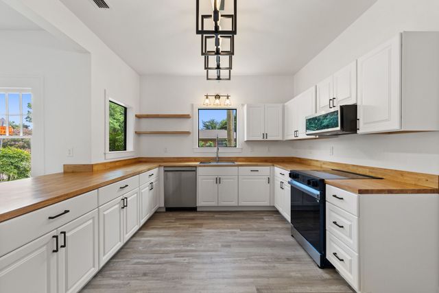 516 N Johnson Street, Mineola, TX 75773