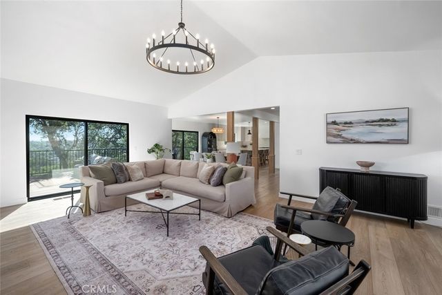 34 Terrace Hill Dr, Paso Robles, CA 93446
