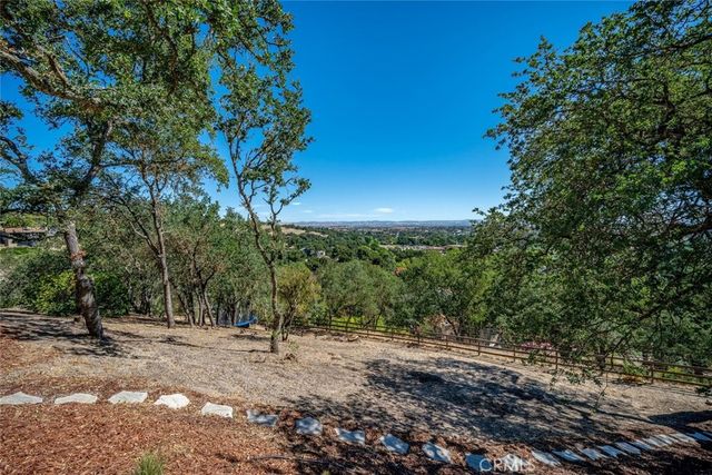 34 Terrace Hill Dr, Paso Robles, CA 93446