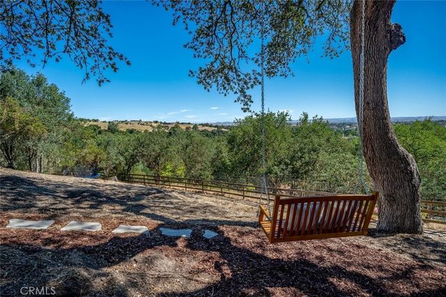 34 Terrace Hill Dr, Paso Robles, CA 93446