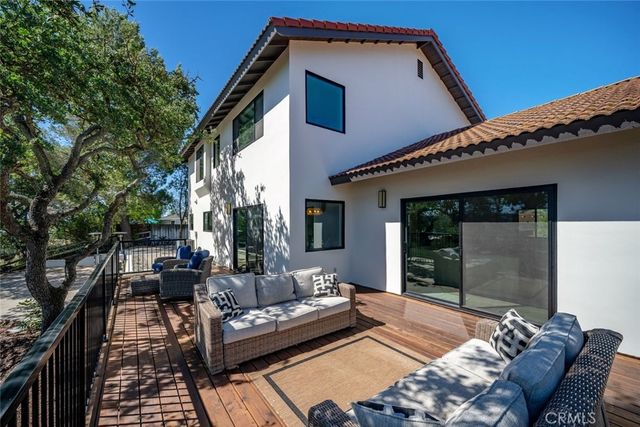 34 Terrace Hill Dr, Paso Robles, CA 93446