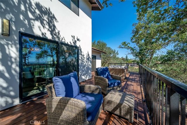 34 Terrace Hill Dr, Paso Robles, CA 93446