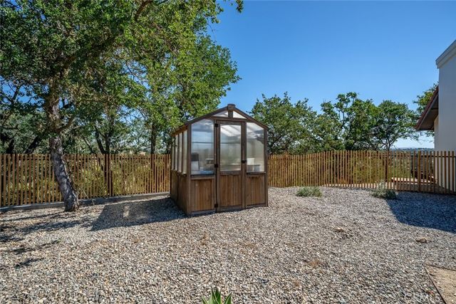 34 Terrace Hill Dr, Paso Robles, CA 93446