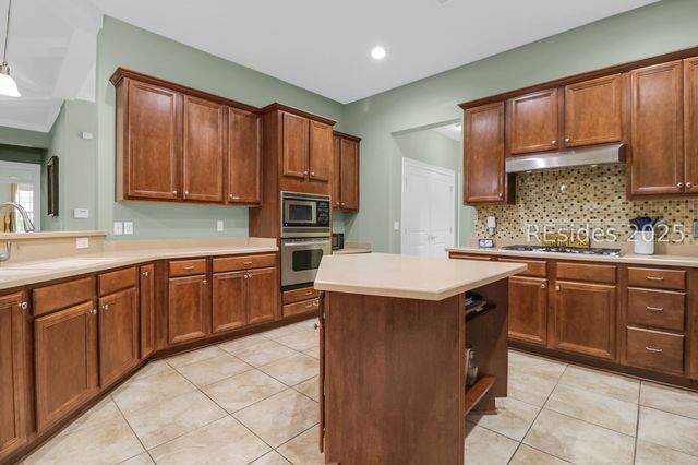 29 Lakes Xing, Bluffton, SC 29910