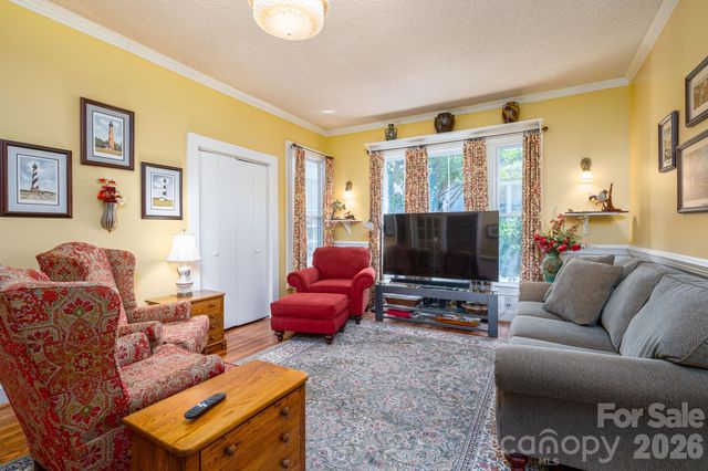 314 S Cedar Street, Lincolnton, NC 28092