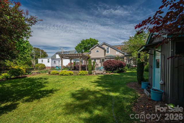 314 S Cedar Street, Lincolnton, NC 28092