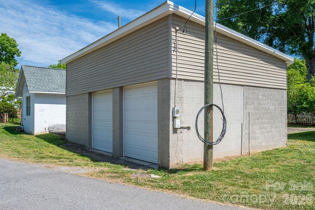 314 S Cedar Street, Lincolnton, NC 28092
