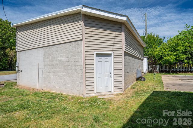 314 S Cedar Street, Lincolnton, NC 28092