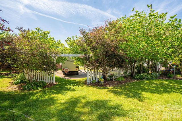 314 S Cedar Street, Lincolnton, NC 28092