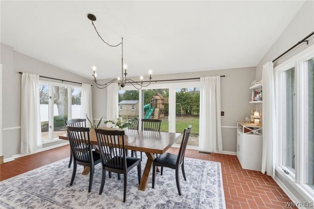 80 Andover Lane, Amherst, NY 14221