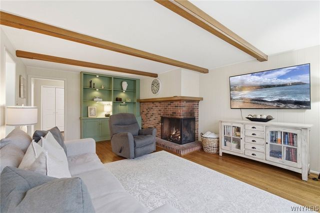 80 Andover Lane, Amherst, NY 14221