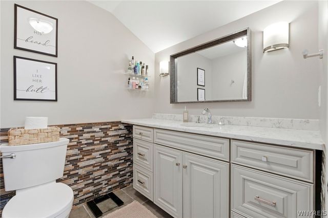 80 Andover Lane, Amherst, NY 14221