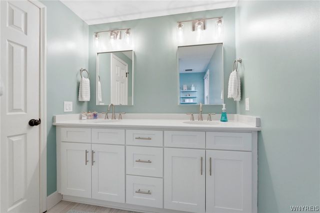 80 Andover Lane, Amherst, NY 14221