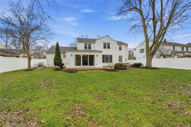 80 Andover Lane, Amherst, NY 14221