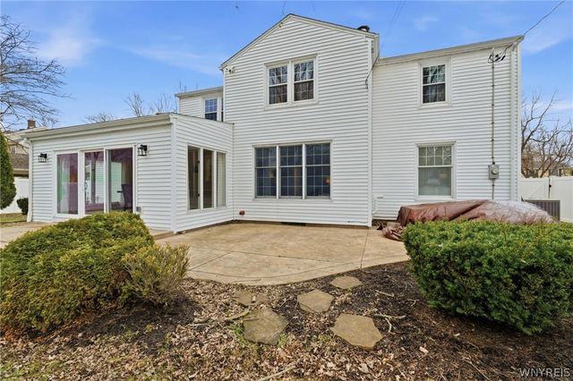 80 Andover Lane, Amherst, NY 14221