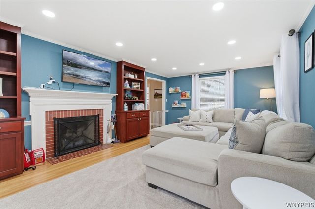 80 Andover Lane, Amherst, NY 14221