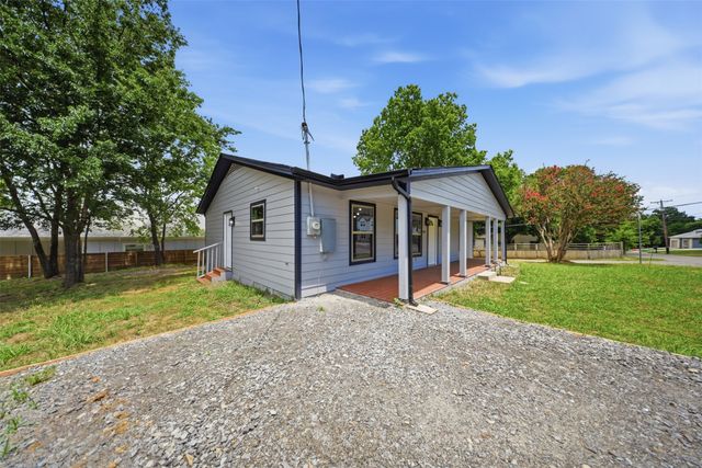 500 S 4th Street, Bonham, TX 75418