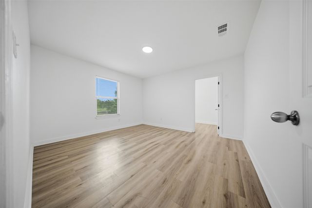 500 S 4th Street, Bonham, TX 75418