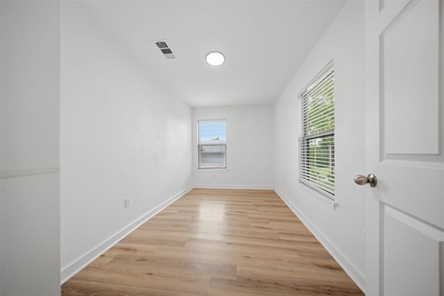 500 S 4th Street, Bonham, TX 75418