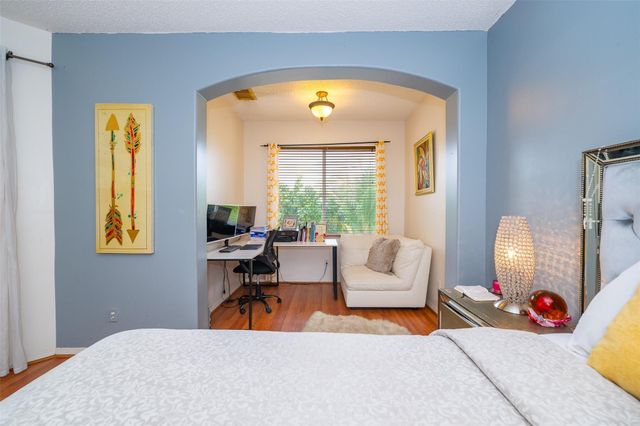 2257 NW 77th Terrace, Pembroke Pines, FL 33024