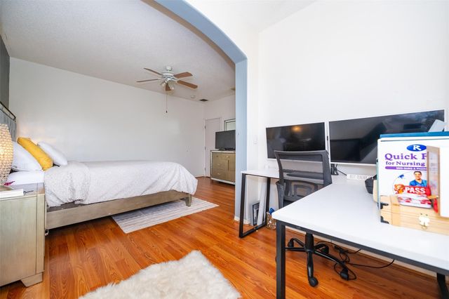 2257 NW 77th Terrace, Pembroke Pines, FL 33024