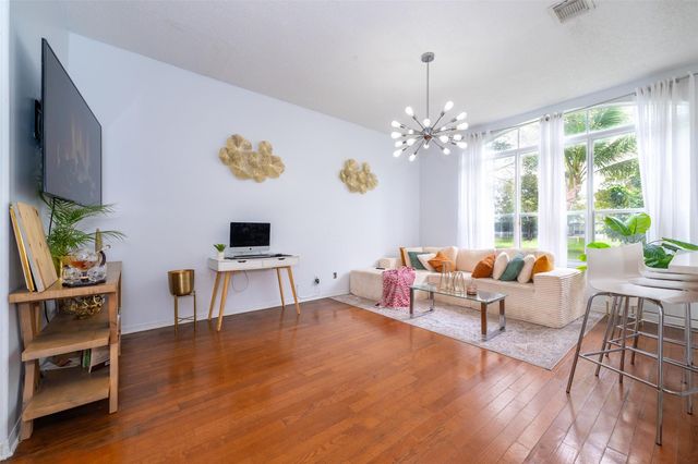 2257 NW 77th Terrace, Pembroke Pines, FL 33024