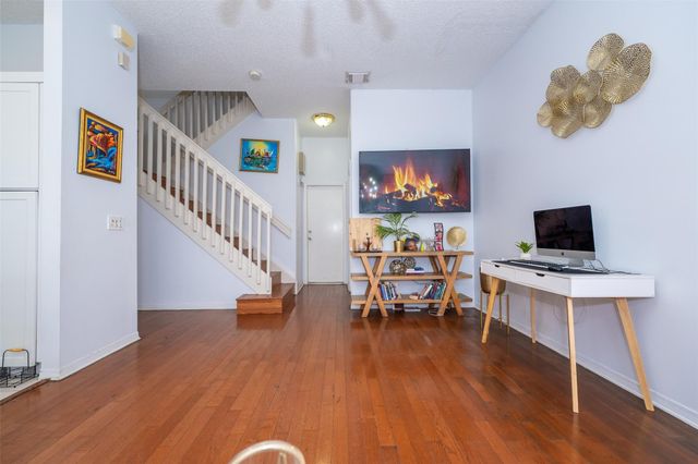 2257 NW 77th Terrace, Pembroke Pines, FL 33024