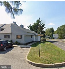 60 DOVER DR, Lindenwold, NJ 08021